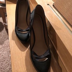 Black bow pumps by Lauren Conrad!